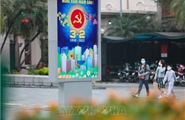 Hà Nội: Trang hoàng đường phố, mừng Đảng, mừng Xuân 
