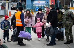 Nhiều nước châu Âu mở cửa biên giới đón người tị nạn Ukraine