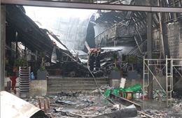 Hỏa hoạn thiêu rụi một nhà hàng ở trung tâm thành phố Huế