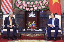 Chủ tịch nước Nguyễn Xuân Phúc tiếp Thủ tướng Malaysia