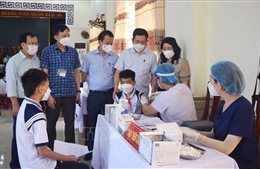 Quảng Bình: Ngày đầu tiêm vaccine phòng COVID-19 cho trẻ an toàn, thuận lợi