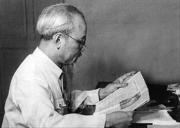132 năm Ngày sinh Chủ tịch Hồ Chí Minh: &#39;Người là tình yêu thiết tha nhất...&#39;