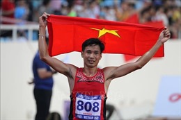 Nguyễn Văn Lai giành HCV thứ 16 cho điền kinh Việt Nam tại SEA Games 31