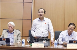 Thể chế hóa đầy đủ, sâu sắc quan điểm của Đảng trong lĩnh vực chăm sóc sức khỏe nhân dân