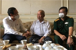 Lãnh đạo TP Hồ Chí Minh thăm, tặng quà các gia đình chính sách