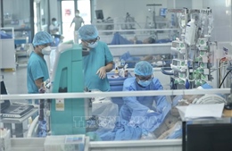Hà Nội: Bệnh nhân COVID-19 nhập viện tăng 