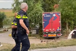 Xe tải lao vào đám đông ở Hà Lan khiến nhiều người thương vong