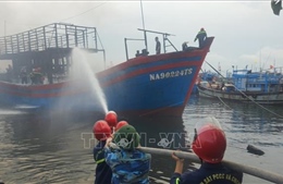 Cháy tàu cá tại Âu thuyền Thọ Quang, Đà Nẵng