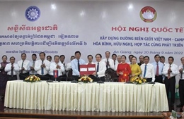 Xây dựng đường biên giới Việt Nam - Campuchia hòa bình, hữu nghị, hợp tác cùng phát triển