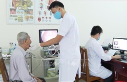 Bác sỹ Quân y khám, chữa bệnh miễn phí cho người dân Khánh Hòa