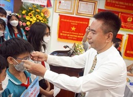 Giải thưởng xuất sắc về phòng chống mù lòa châu Á-Thái Bình Dương được trao tặng cho một bác sĩ Việt Nam