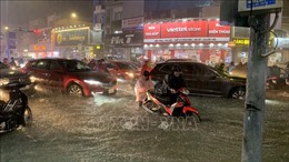 Đà Nẵng: Cho học sinh nghỉ học để ứng phó với mưa lũ