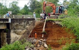 Quảng Nam: Khắc phục sự cố sạt lở cầu Suối Mơ do mưa lớn