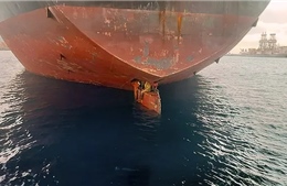Ba người Nigeria may mắn sống sót sau 11 ngày nấp trên bánh lái tàu chở dầu