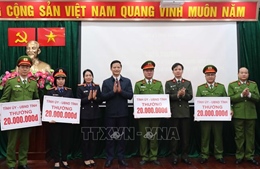 Bắc Ninh: Khen thưởng đột xuất lực lượng khám phá nhanh vụ giết người trong đêm