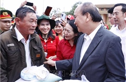 Chủ tịch nước chúc Tết các đối tượng chính sách tại Hòn Đất, Kiên Giang 