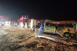 Xe tải va chạm xe y tế ở Brazil làm ít nhất 12 người tử vong