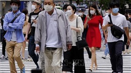 Đa số người dân Nhật Bản tán thành việc hạ cấp độ đại dịch COVID-19