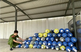 Quảng Ninh: Phát hiện, thu giữ hơn 500 bình chứa khí cười 