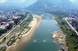 Mực nước sông Lô xuống mức thấp kỷ lục