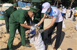 Tuyên truyền chống khai thác hải sản bất hợp pháp tại xã đảo Nhơn Châu