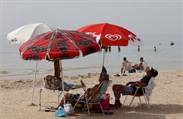Israel đối phó với nhiệt độ tăng cao bất thường vào mùa Hè
