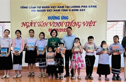 Người Việt ở Bắc Lào hưởng ứng Ngày Tôn vinh Tiếng Việt