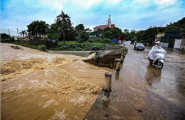 Mưa lớn tại Hòa Bình làm một người tử vong; thiệt hại nhiều tài sản, hoa màu