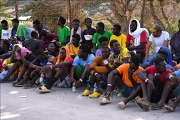 Thụy Sĩ từ chối tiếp nhận người di cư từ đảo Lampedusa (Italy)