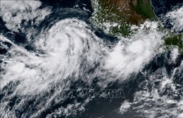 Bão Norma đổ vào bờ biển Mexico, suy yếu thành bão nhiệt đới