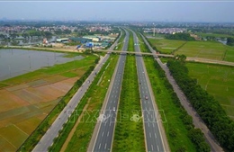 Hà Nội: Phân luồng giao thông qua Đại lộ Thăng Long