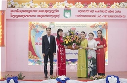  Trường Song ngữ Lào - Việt Nam Nguyễn Du tri ân các thầy cô giáo
