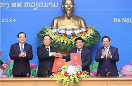 Thủ tướng Phạm Minh Chính và Thủ tướng Sonexay Siphandone đồng chủ trì Kỳ họp Ủy ban liên Chính phủ Việt Nam - Lào
