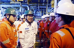 Chủ tịch nước Võ Văn Thưởng thăm, chúc Tết người lao động trên giàn khoan dầu khí
