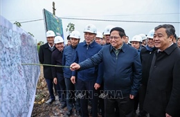 Thủ tướng kiểm tra, động viên thi công Dự án đường dây 500kV mạch 3 Quảng Trạch - Phố Nối 