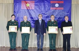 Trao Huân chương Tự do của Lào tặng Ban Bảo vệ, chăm sóc sức khỏe cán bộ Trung ương và Bệnh viện Trung ương Quân đội 108