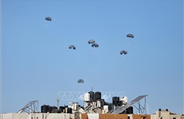 Ai Cập và UAE tiến hành đợt thứ 8 thả viện trợ xuống phía Bắc Gaza 