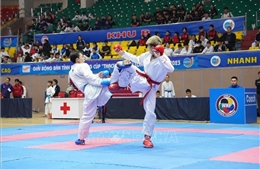 Trên 300 vận động viên tranh tài ở Giải vô địch Karate miền Bắc 