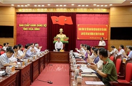 Đoàn công tác Tiểu ban Văn kiện Đại hội XIV của Đảng làm việc tại Hòa Bình