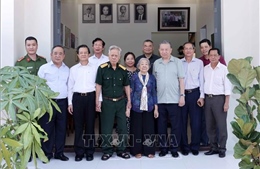 Chủ tịch nước Tô Lâm thăm gia đình có công với cách mạng tỉnh An Giang 