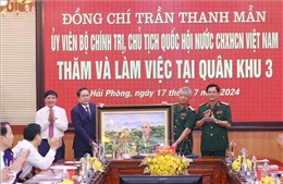 Chủ tịch Quốc hội thăm và làm việc với Bộ Tư lệnh Quân khu 3