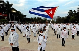 Hàng trăm bác sỹ Cuba sang Mexico giúp tăng cường nhân lực y tế