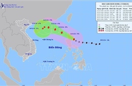 Bão Toraji gần biển Đông, gió giật cấp 15