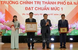 Tăng cường sự kiện mang tính thực tiễn vào các bài giảng chính trị 