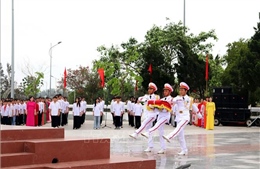 Lễ thượng cờ Tổ quốc nhân kỷ niệm 64 năm Ngày Bác Hồ ra thăm đảo Cô Tô