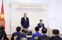 Tổng Bí thư Tô Lâm gặp gỡ cộng đồng người Việt Nam tại Belarus
