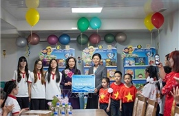 Phu nhân Ngô Phương Ly thăm lớp học tiếng Việt và tham quan Bảo tàng quốc gia Belarus