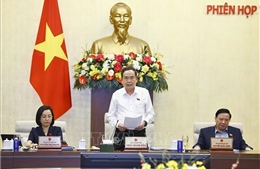 Bế mạc Phiên họp thứ 45 của Ủy ban Thường vụ Quốc hội