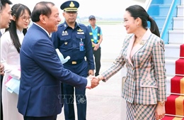 Thủ tướng Vương quốc Thái Lan bắt đầu thăm chính thức Việt Nam