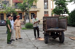Xe tự chế vẫn &#39;tung hoành&#39; ở vùng nông thôn Nam Định
